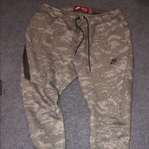 Nike tech fleece blue camo sweats
